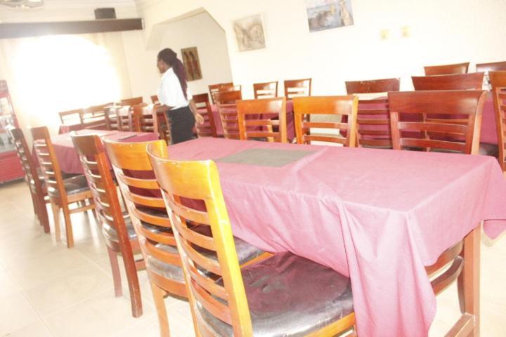 Rwizi View Hotel Mbarara Extérieur photo