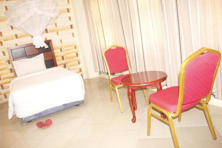 Rwizi View Hotel Mbarara Extérieur photo